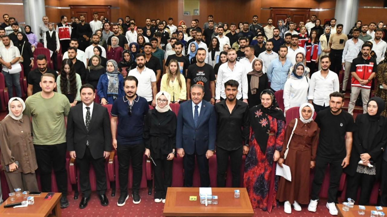 Şanlıurfa'da Yeni Evlenecek Çiftler İçin Seminer Düzenlendi
