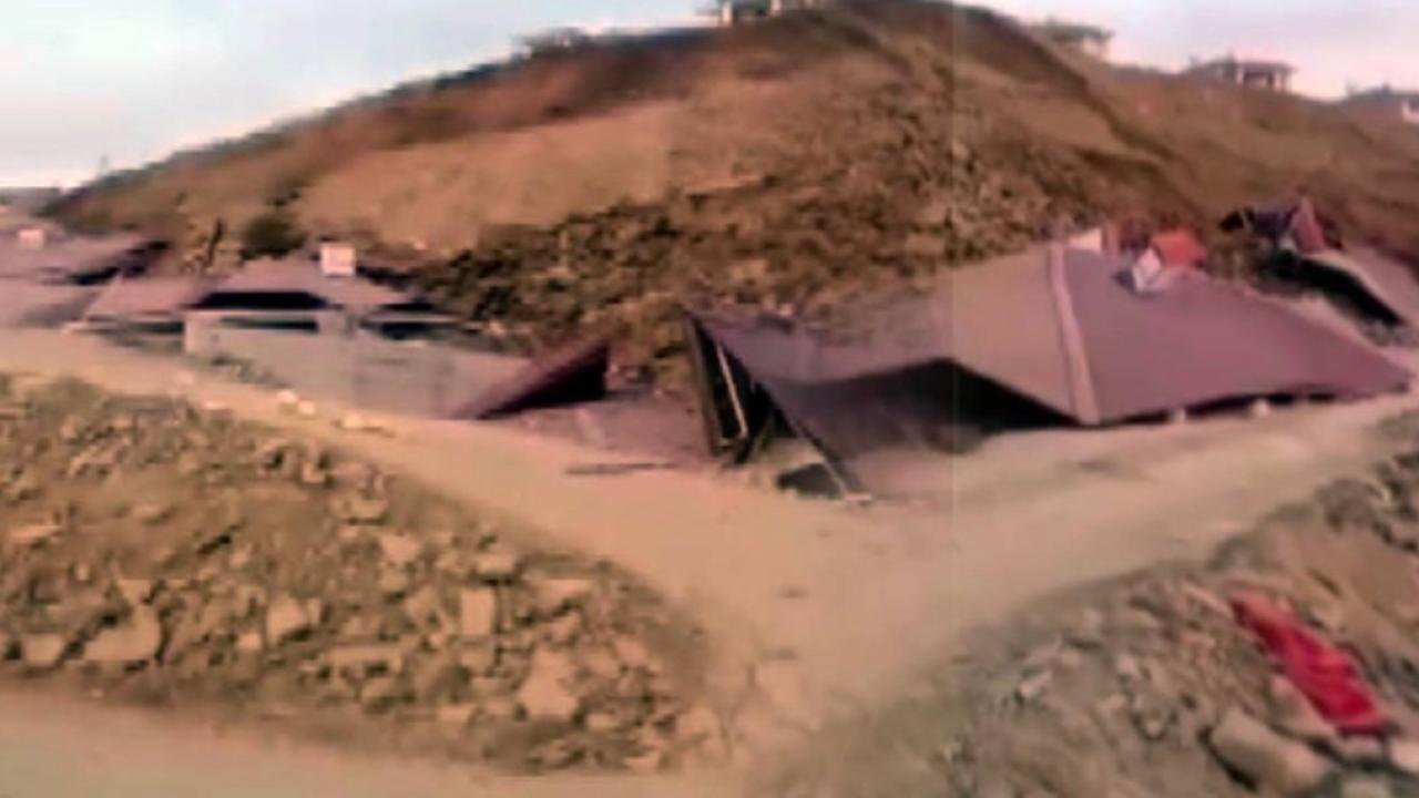 Depremzedeler İçin Yapılan 10 Ev Toprak Altında Kaldı