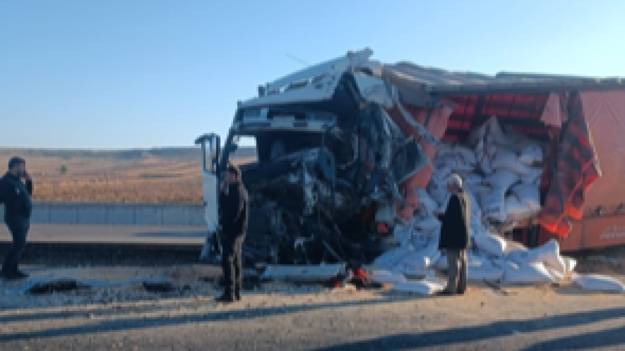 Diyarbakır'da Zincirleme Kaza Meydana Geldi: 3 Yaralı
