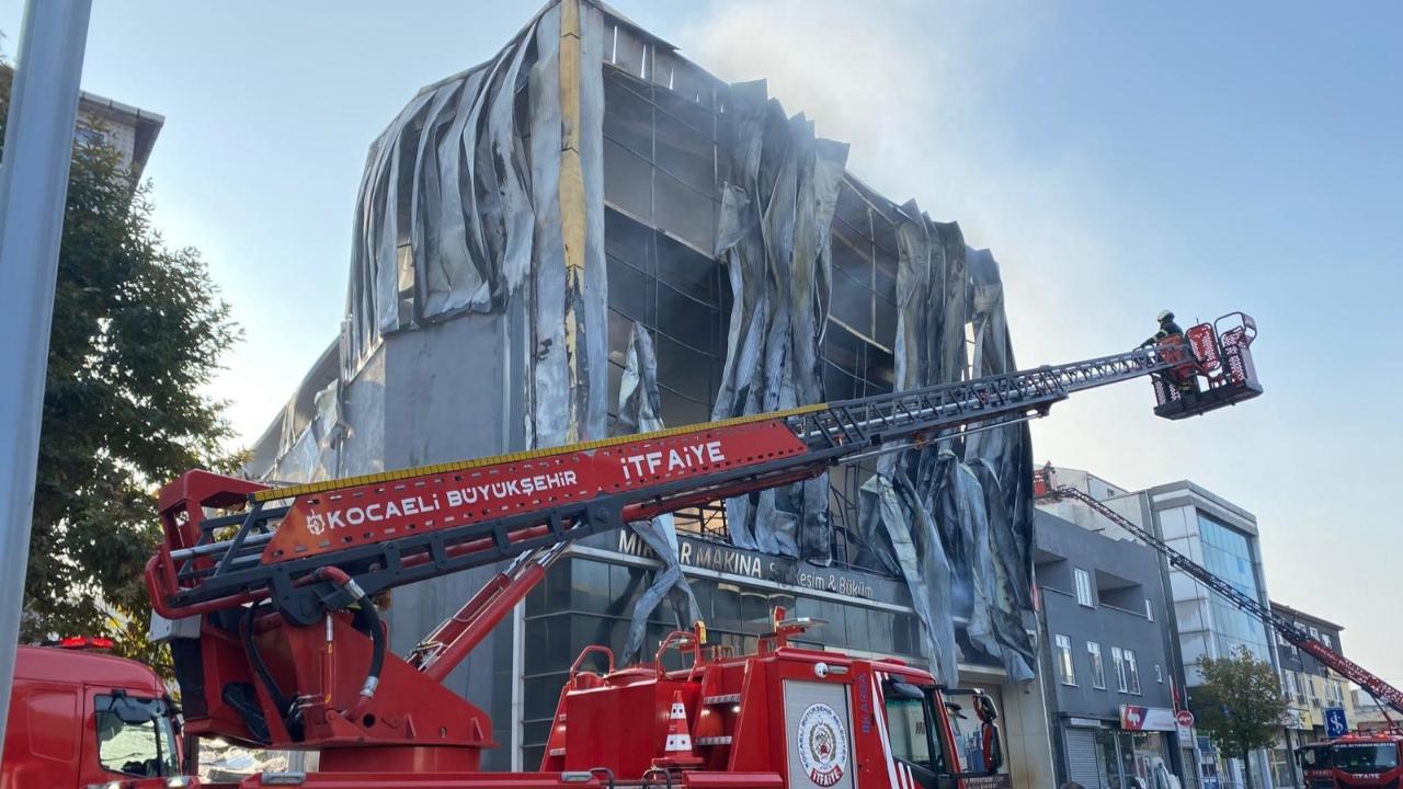 Kocaeli Yangın Faciasında Vefat Edenlere Küfürlü Paylaşımlar