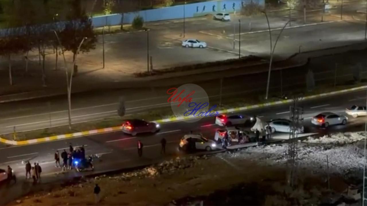 Şanlıurfa’da Gelin Arabası ile Otomobil Çarpıştı