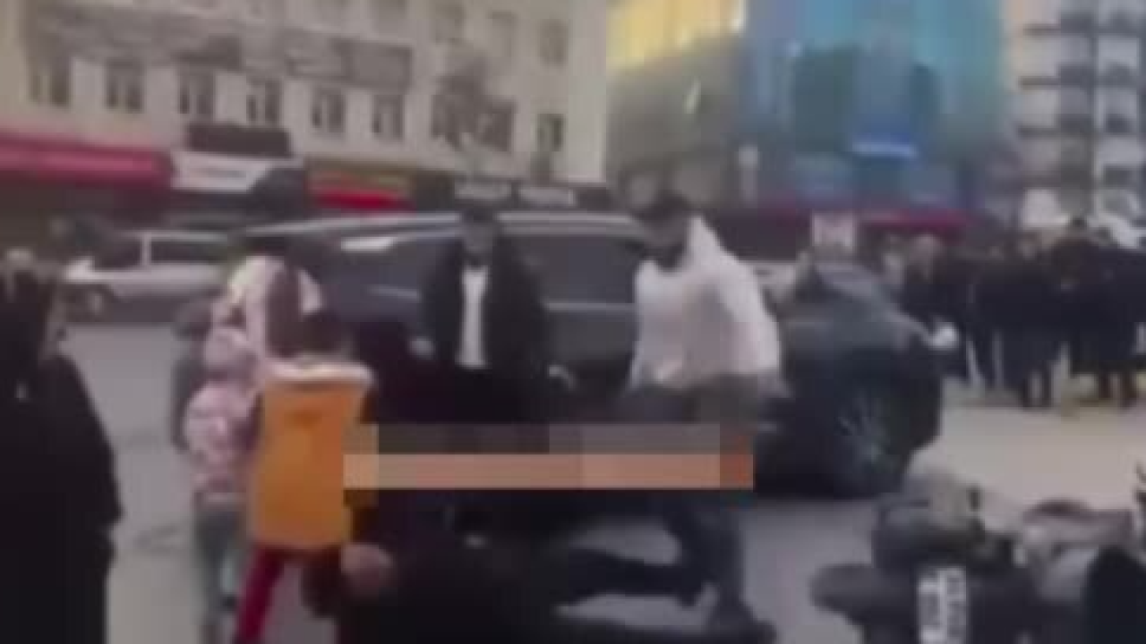 Trafikte Kavga Ettiği Yaşlı Vatandaşı Darbeden Kişi Yakalandı