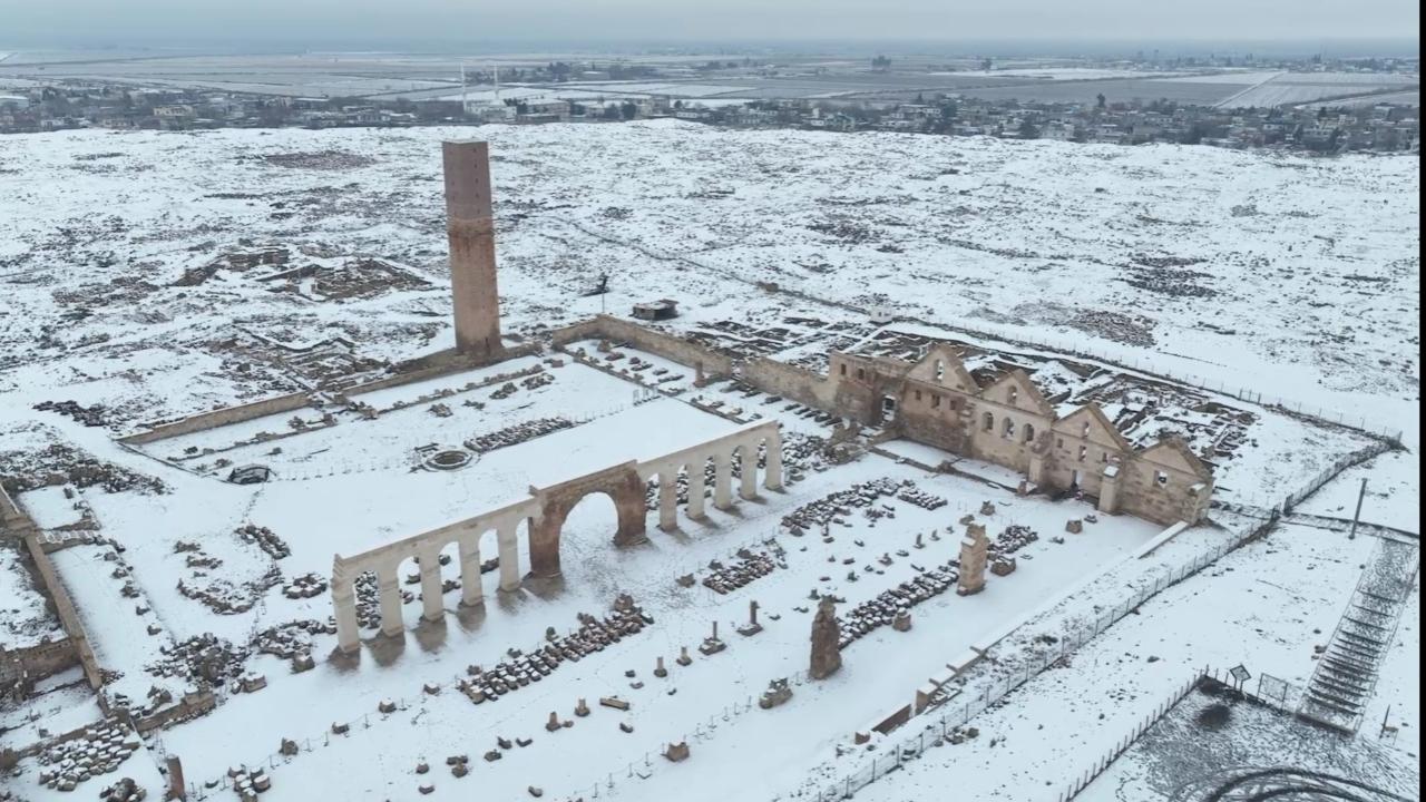 Beyazla tarihin buluşması: Kartpostallık manzaralar oluştu