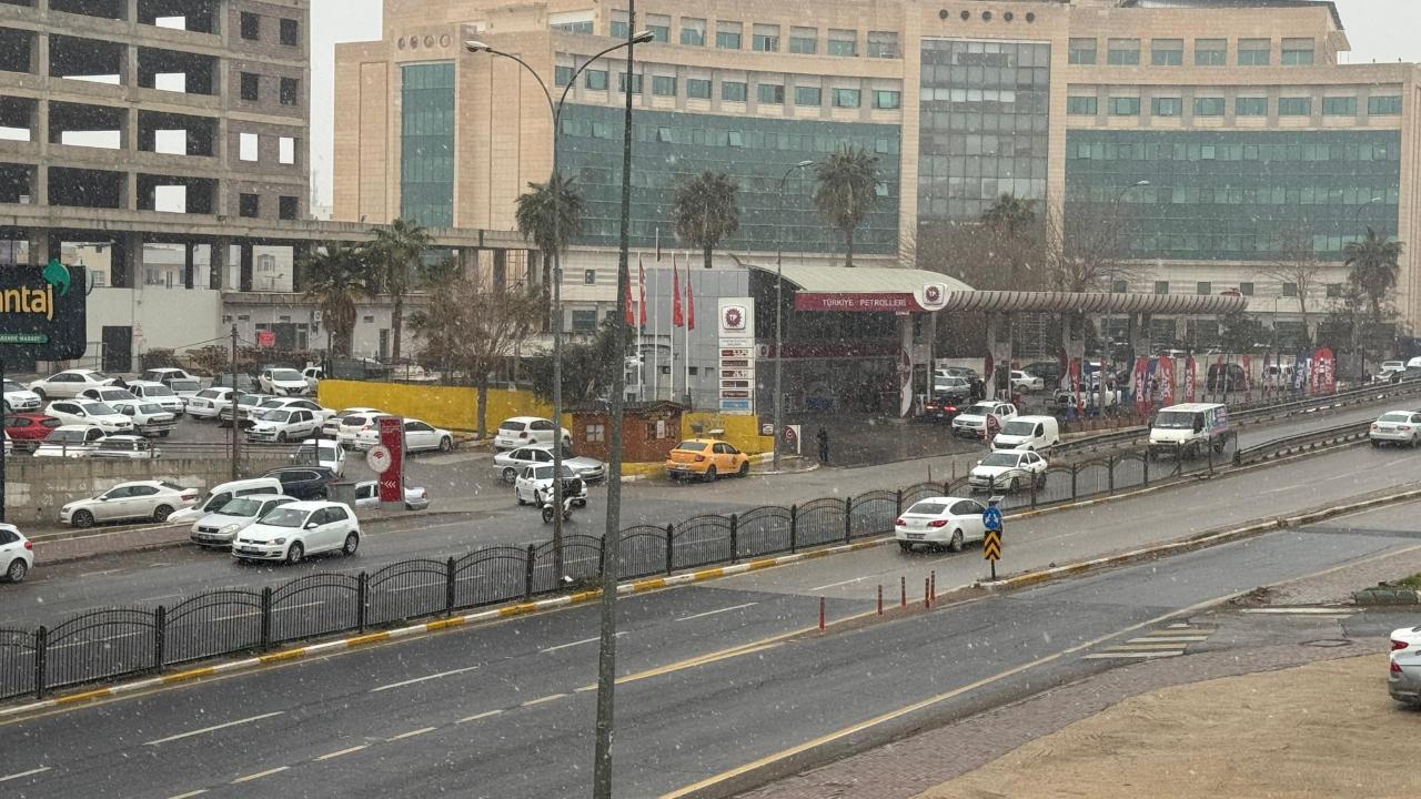 Şanlıurfa'da kar yağışı ekili olmaya başladı