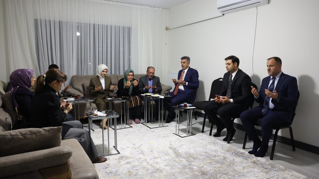 Bakan Göktaş, Şanlıurfa’da bir ailenin iftar sofrasına konuk oldu