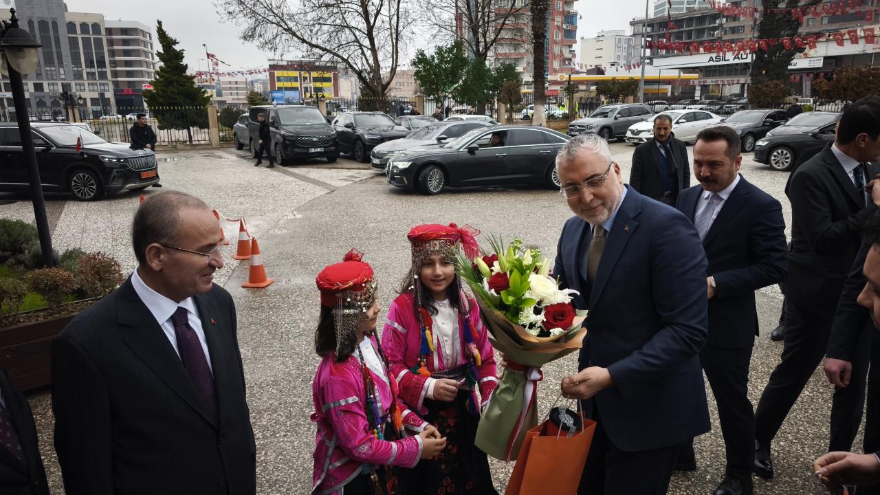 Bakan Vedat Işıkhan Şanlıurfa'ya geldi