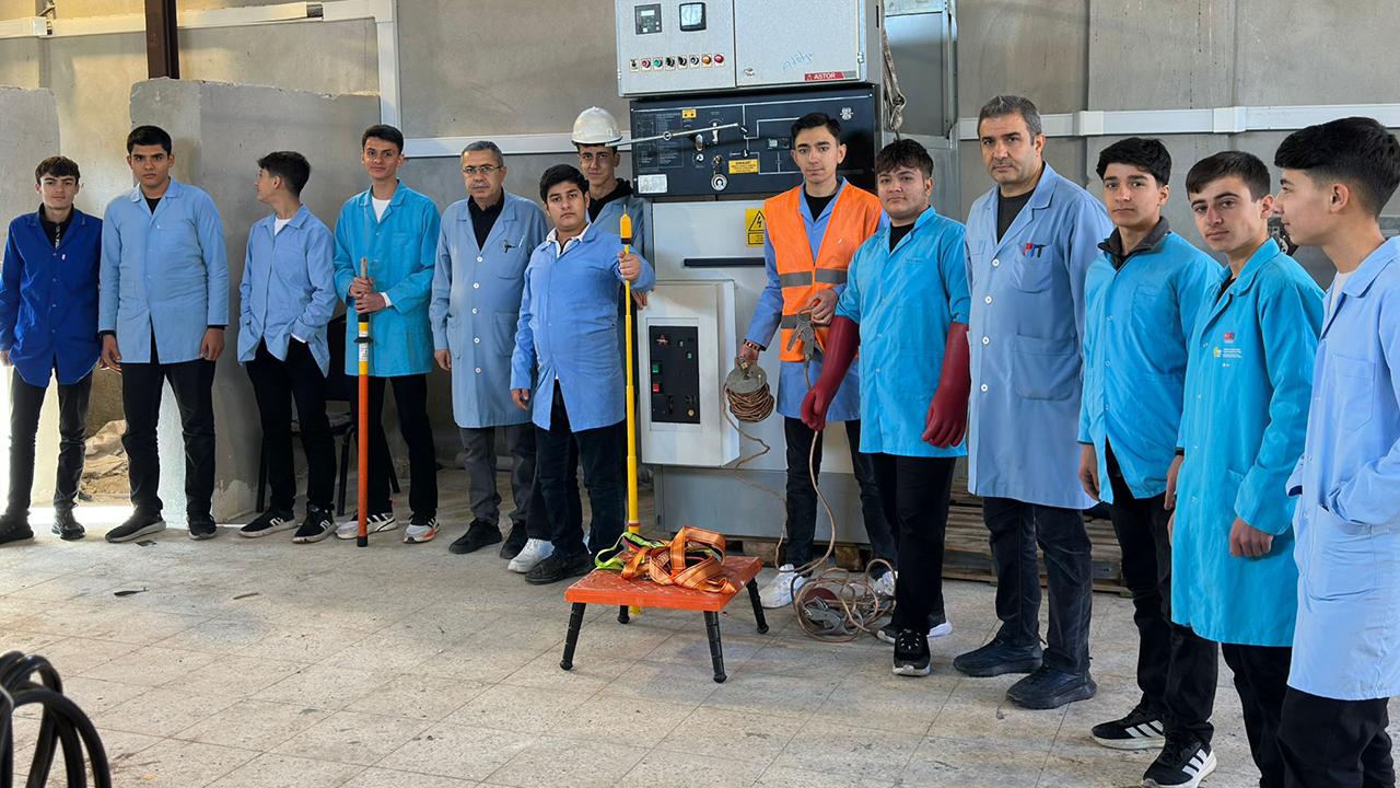 Dicle Elektrik Dağıtım A.Ş’den teknik eğitime örnek destek!