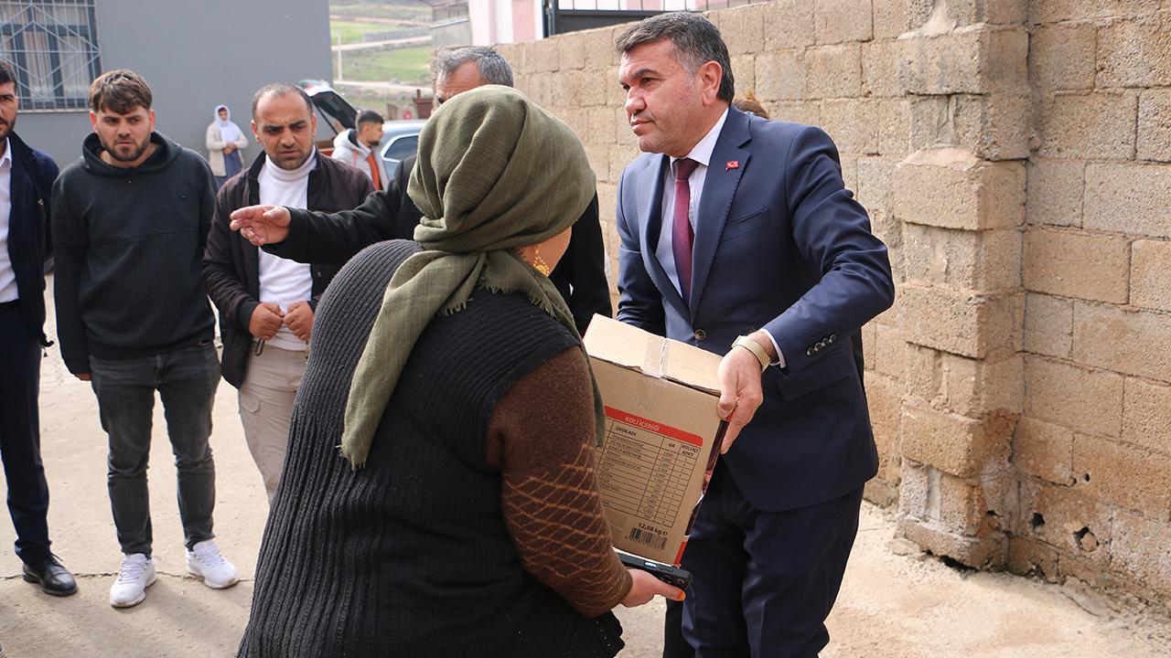 Diyarbakır'da Devlet Bahçeli adına 'Ramazan kolisi' dağıtıldı!