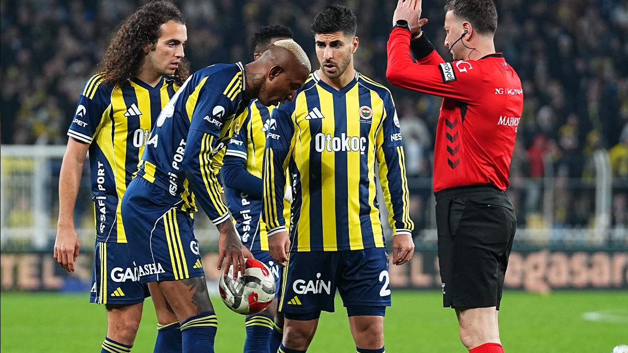 Fenerbahçe evinde berabere kaldı!