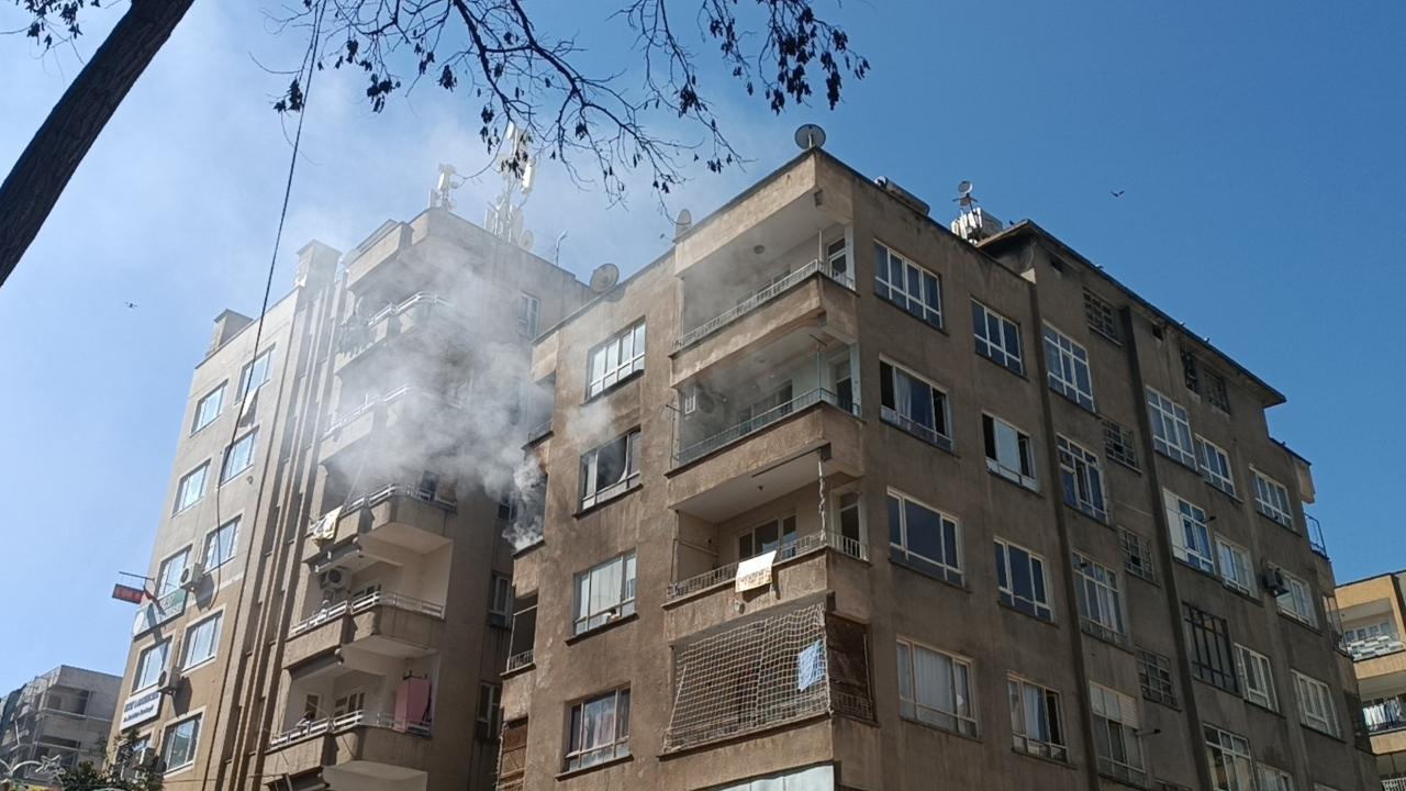 Şanlıurfa'da apartman dairesinde korkutan yangın!