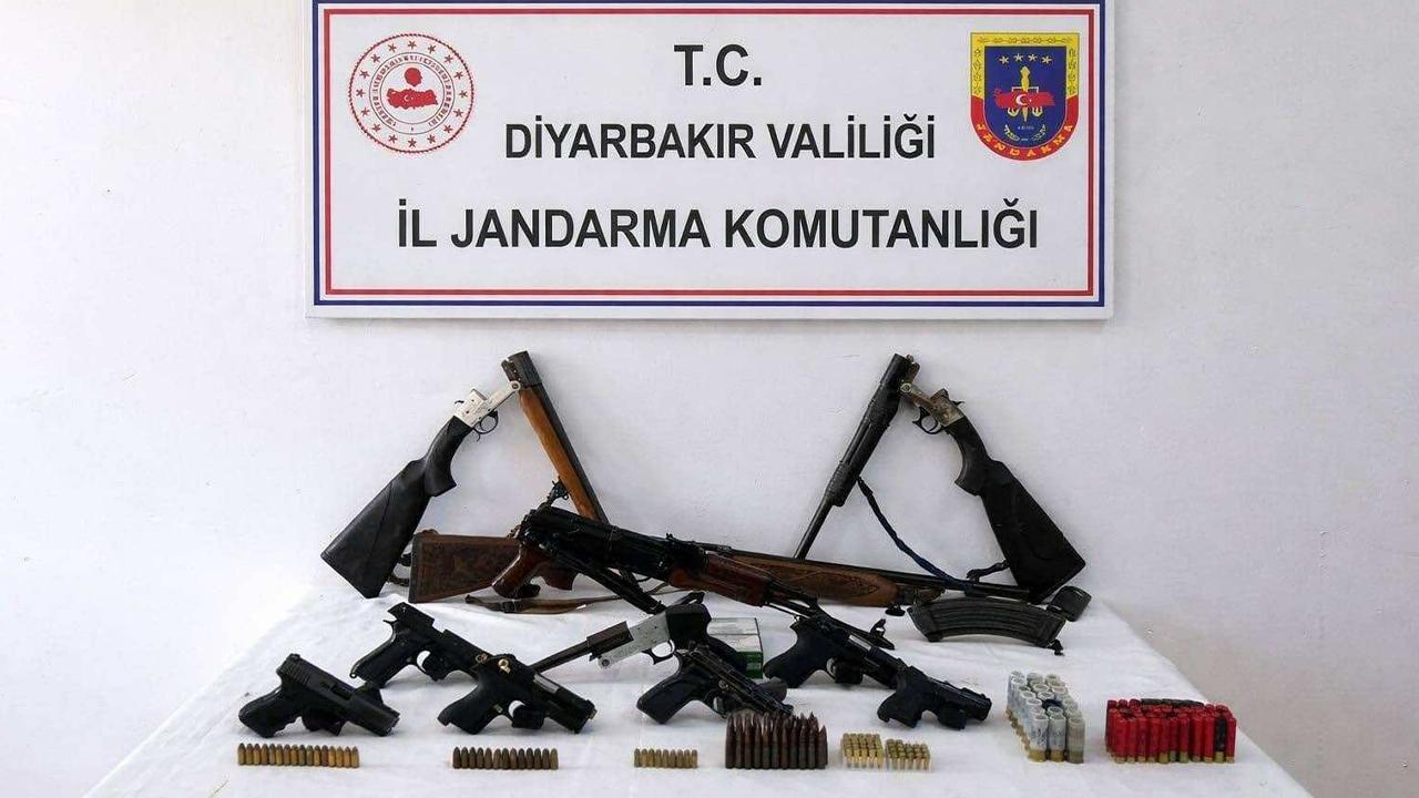 Diyarbakır'da silah kaçakçılığı operasyonu!