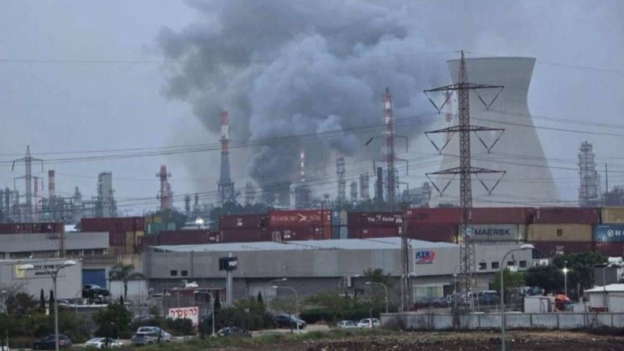 İran, İsrail'deki Hayfa Petrol Rafinerisi’ni hedef aldı!