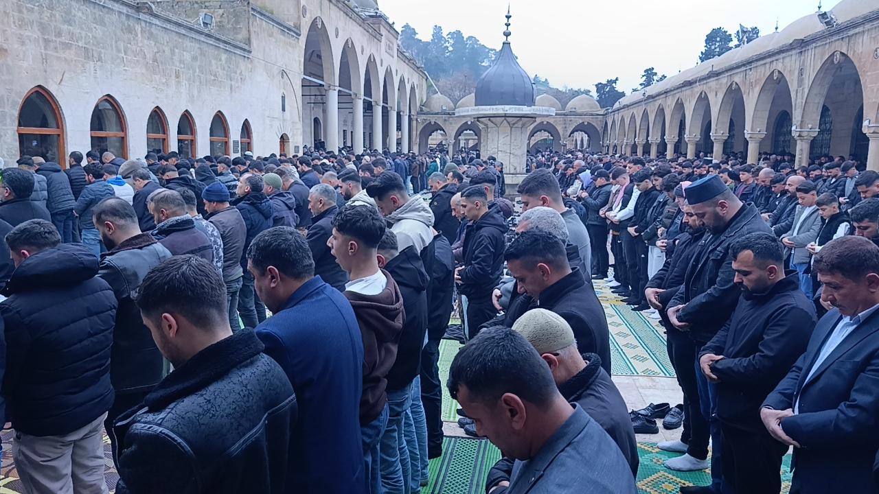 Peygamberler şehri Şanlıurfa’da bayram namazı coşkusu!