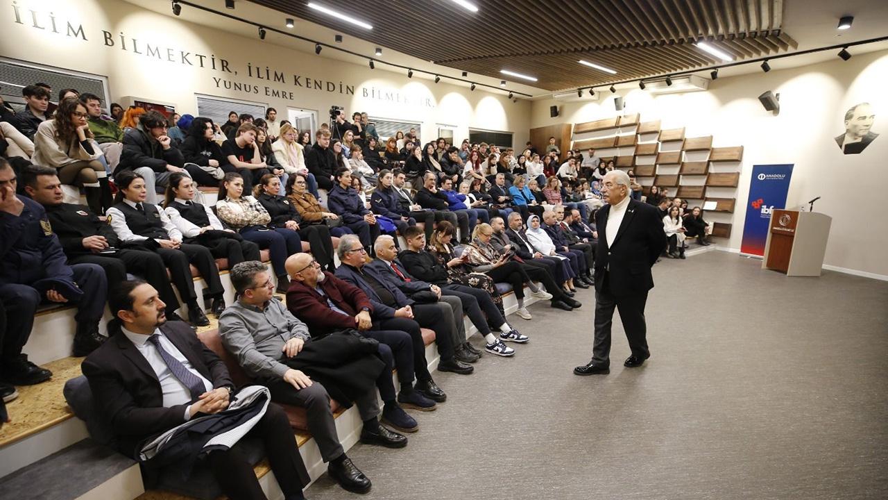 Saydam; Öğrencilere iletişimin altın kurallarını anlattı!