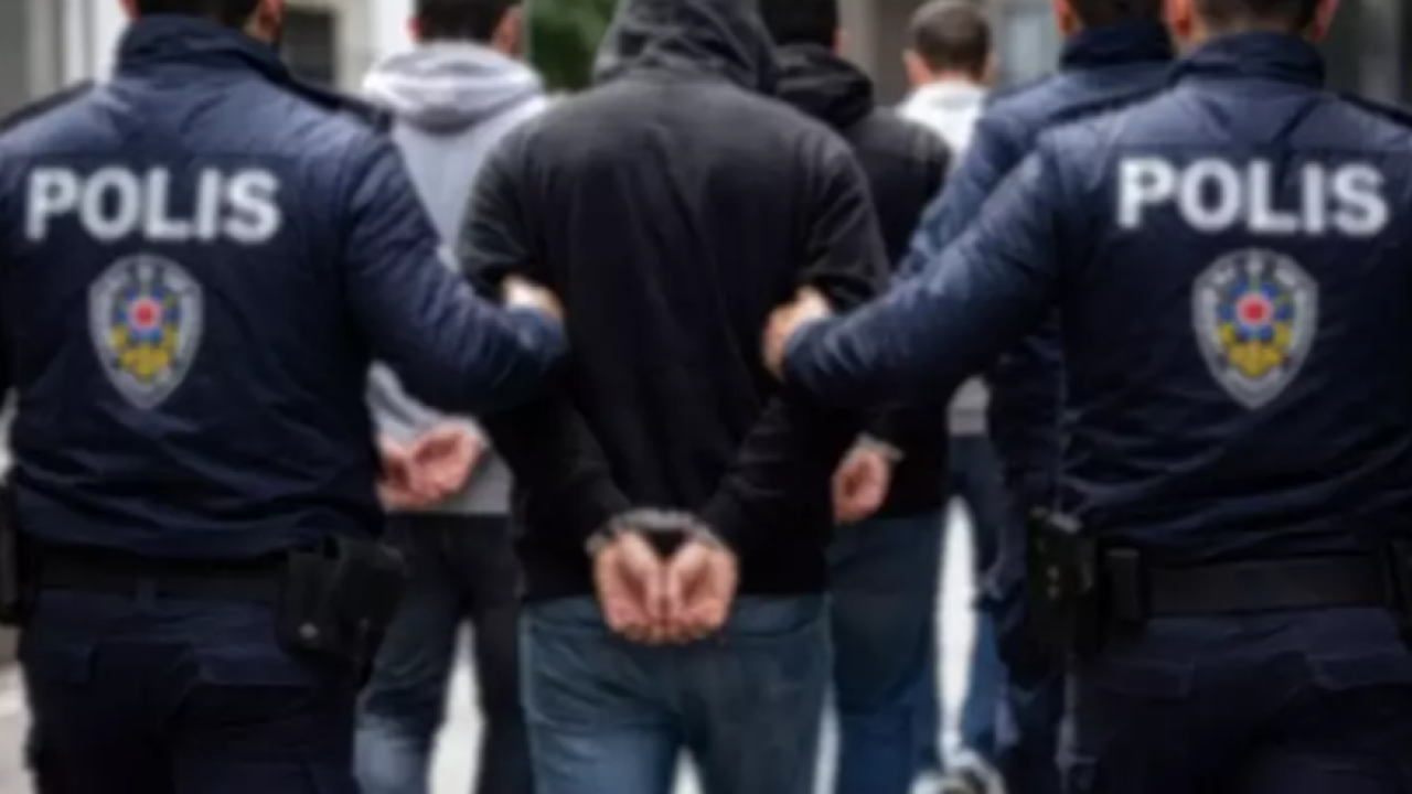 Siyah şapkalı hacker yakalandı!