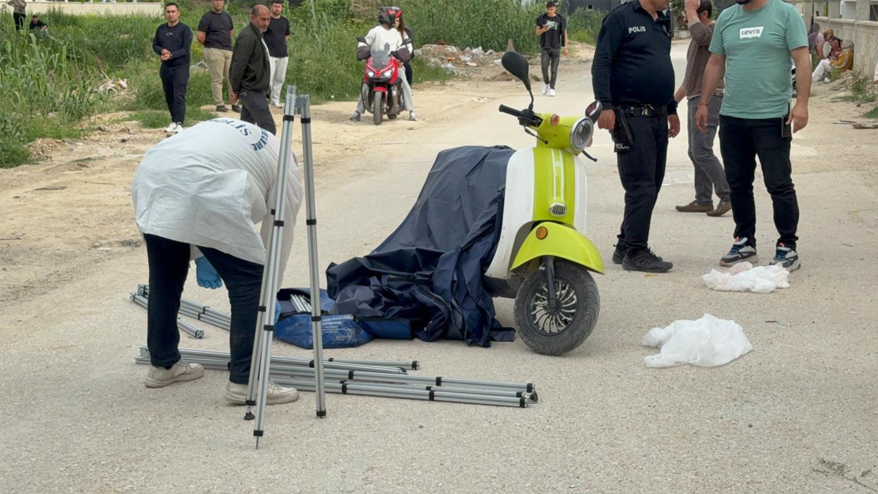 Adana'da motosikletiyle giderken mermilerin hedefi oldu!