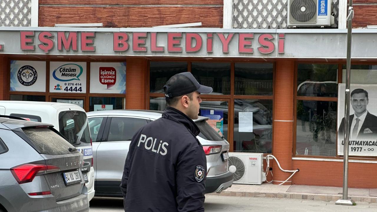CHP'li Eşme Belediyesi'ne operasyon!