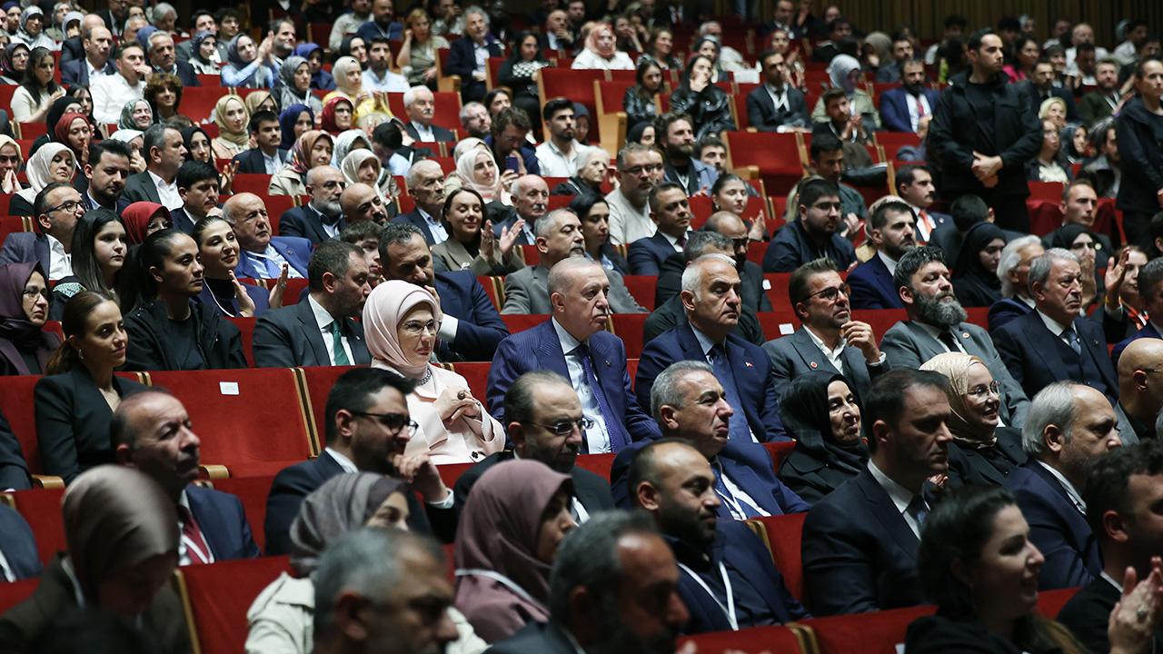 Cumhurbaşkanı Erdoğan İstanbul'da film galasına katıldı!