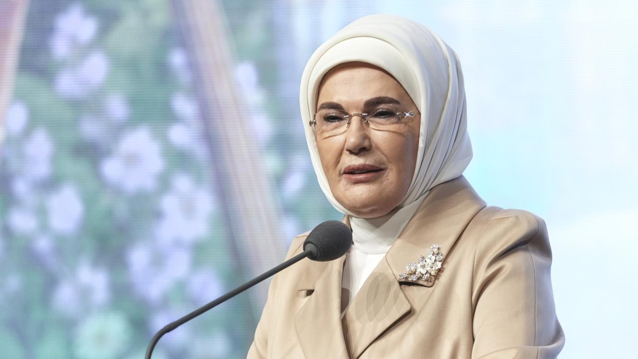Emine Erdoğan'dan 23 Nisan mesajı!