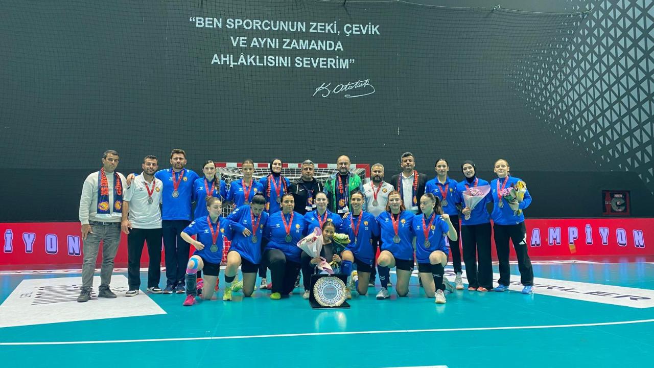 Güneşin Çocukları 1. Lig’e yükseldi! Gülpınar'dan destek!