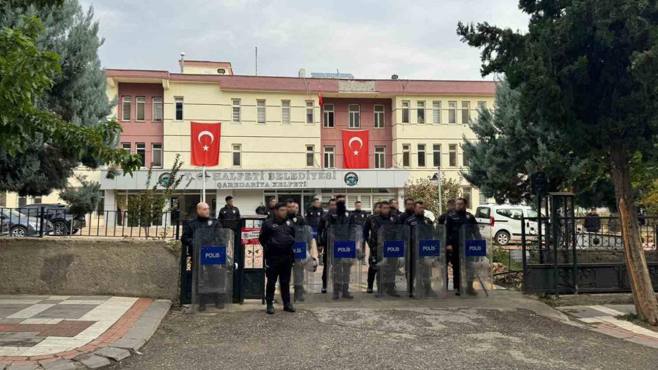 Halfeti Belediyesi’nde dev operasyon! Eski Başkan Albayrak dahil 47 gözaltı!