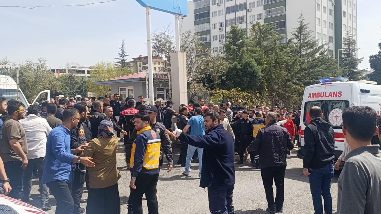 Kahramanmaraş’ta okulda silah sesleri! Yaralılar var!