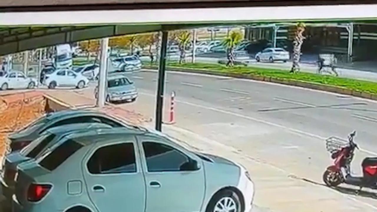 Şanlıurfa'da 2 otomobil çarpıştı: 1 Ölü!