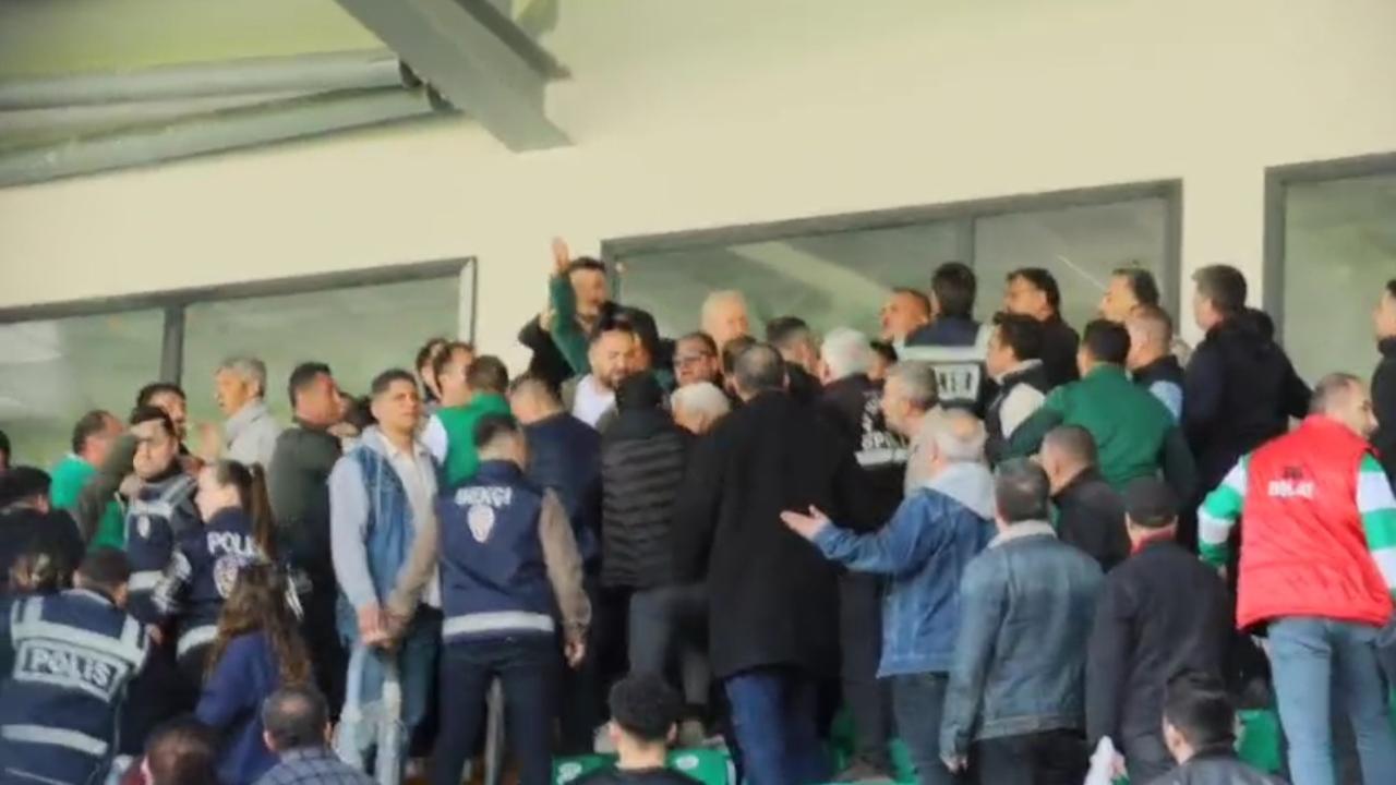 Şanlıurfaspor maçında ortalık savaş alanına döndü! O anlar kamerada!