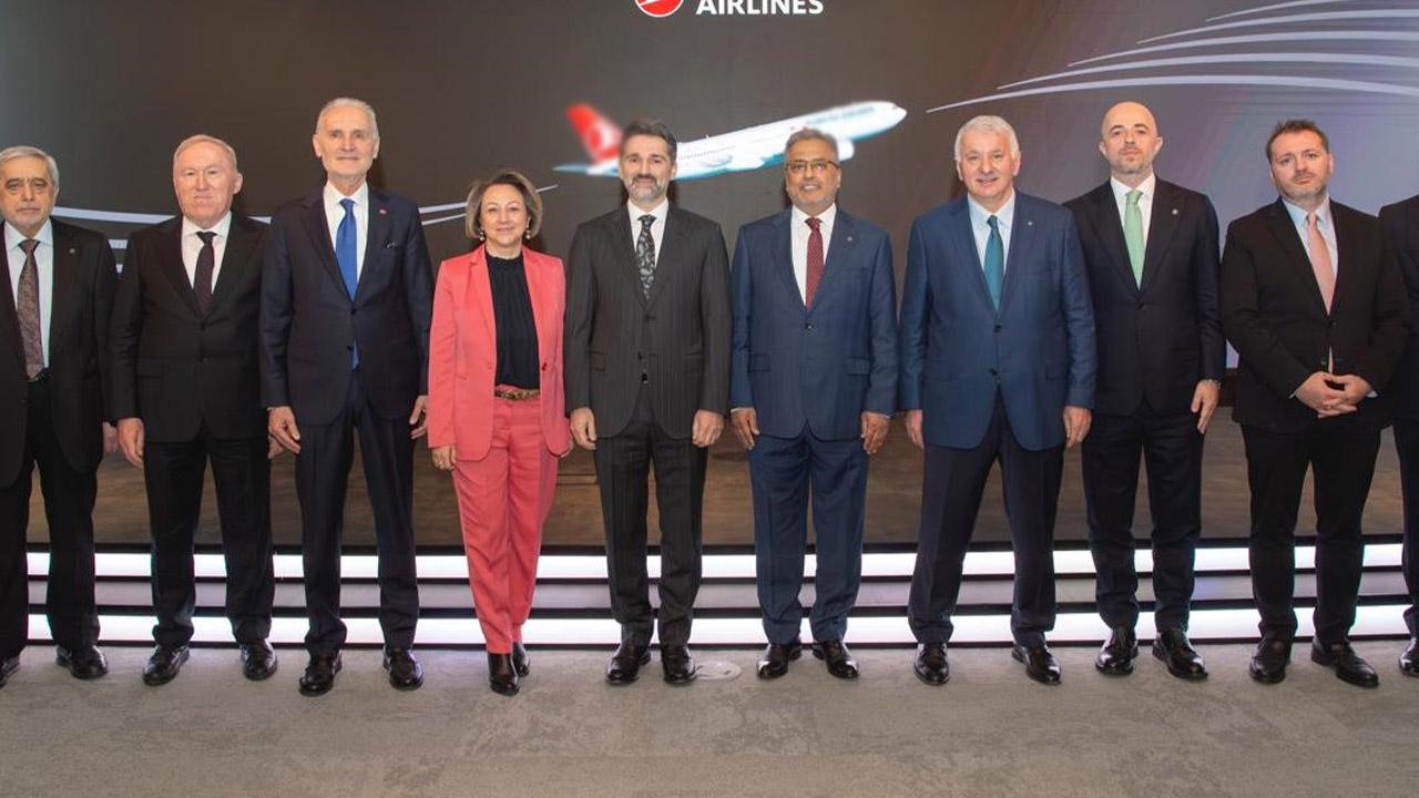 Türk Hava Yolları'nda devir teslim töreni!