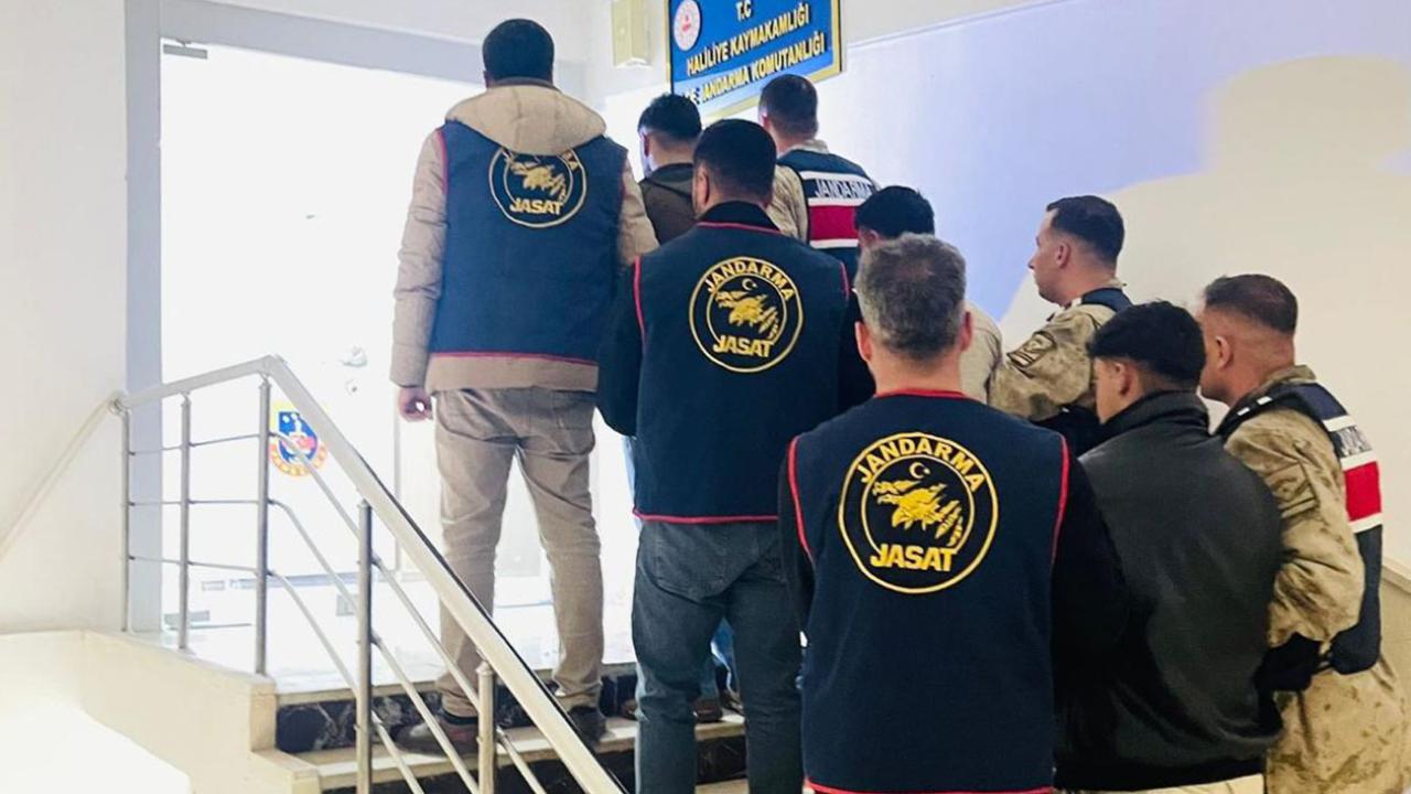 Urfa'da bağ evi hırsızlığı! JASAT iz sürerek yakaladı!