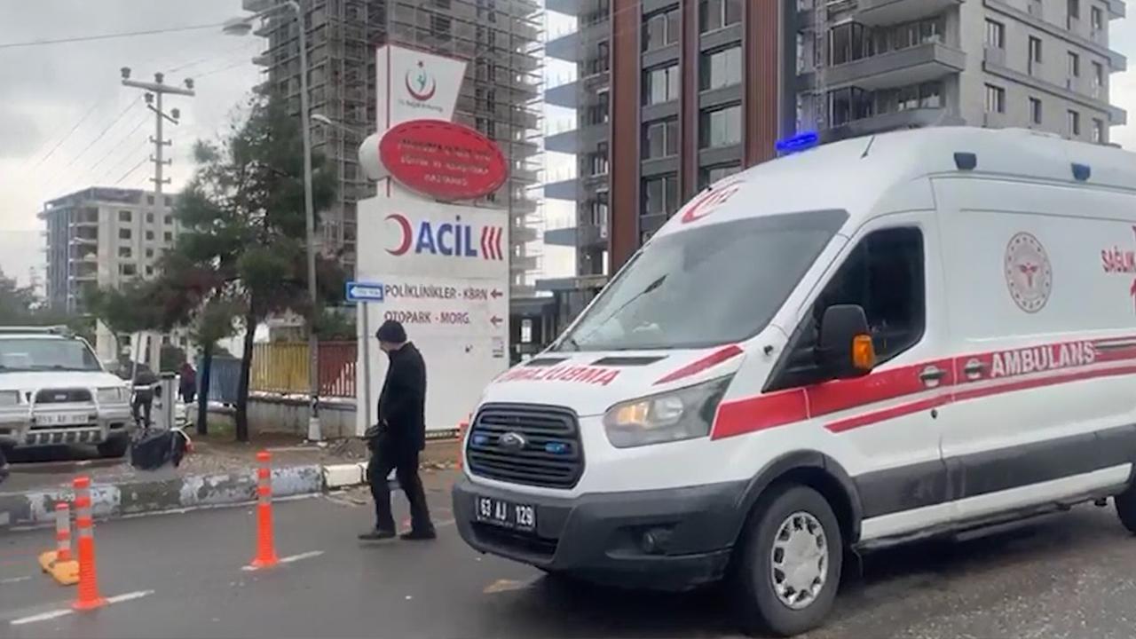 Urfa'da iki otomobilin çarpıştığı kaza kameralarda!