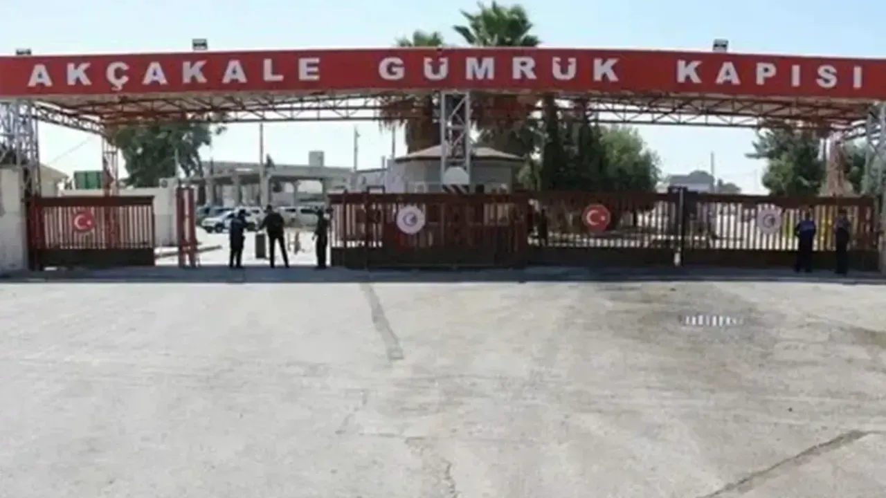 Akçakale Sınır Kapısı’nda geçiş için süreç başladı!