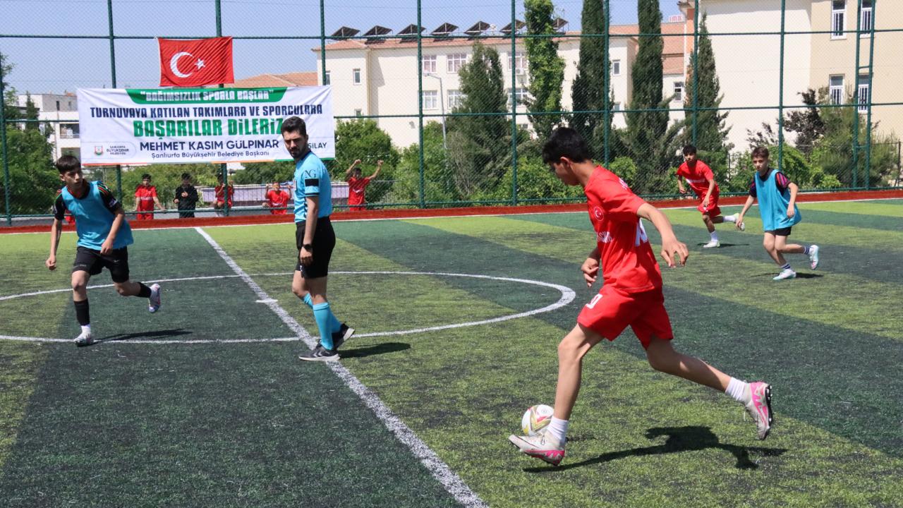 Büyükşehir'den okullar arası futbol turnuvası!