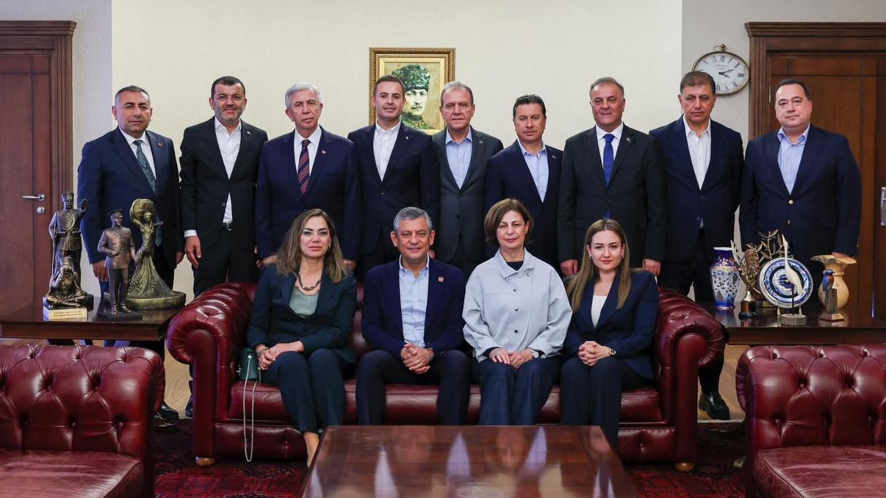 CHP’li Büyükşehir Belediye Başkanları olağanüstü kurultay çağrısı yaptı!