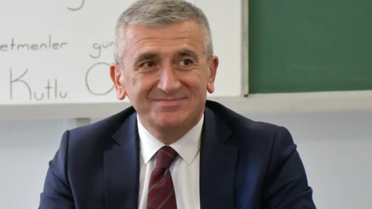 İçişleri Bakanlığı’ndan Akçakoca kararı: Belediye Başkanı görevden uzaklaştırıldı!