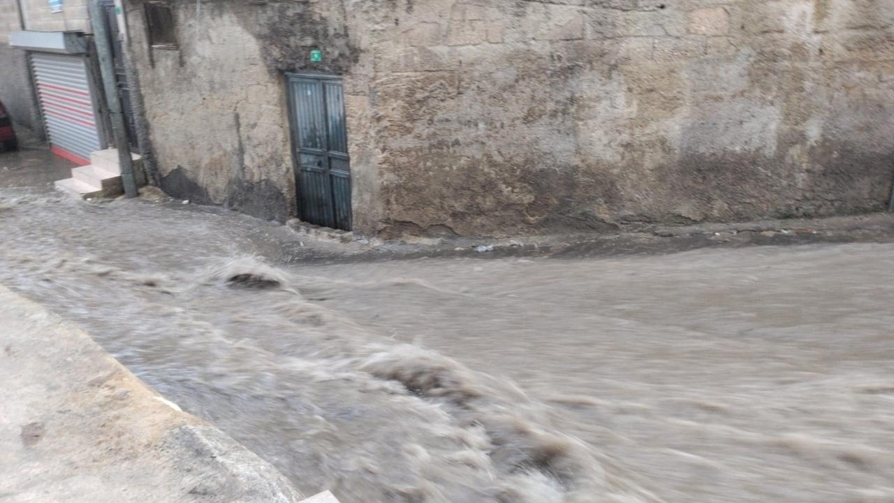 Şanlıurfa'da sağanak yağış etkili oldu!