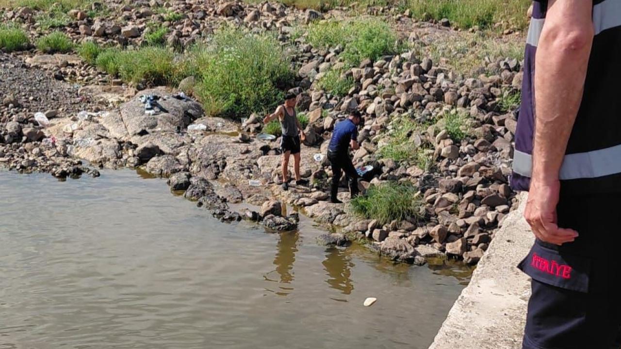 Şanlıurfa’da serinlemek isterken boğulma tehlikesi geçirdi!