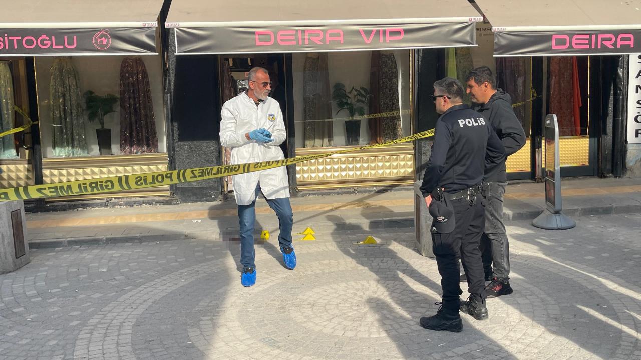 Van İpekyolu'nda Silahlı Dehşet! Bacağından Yaralandı