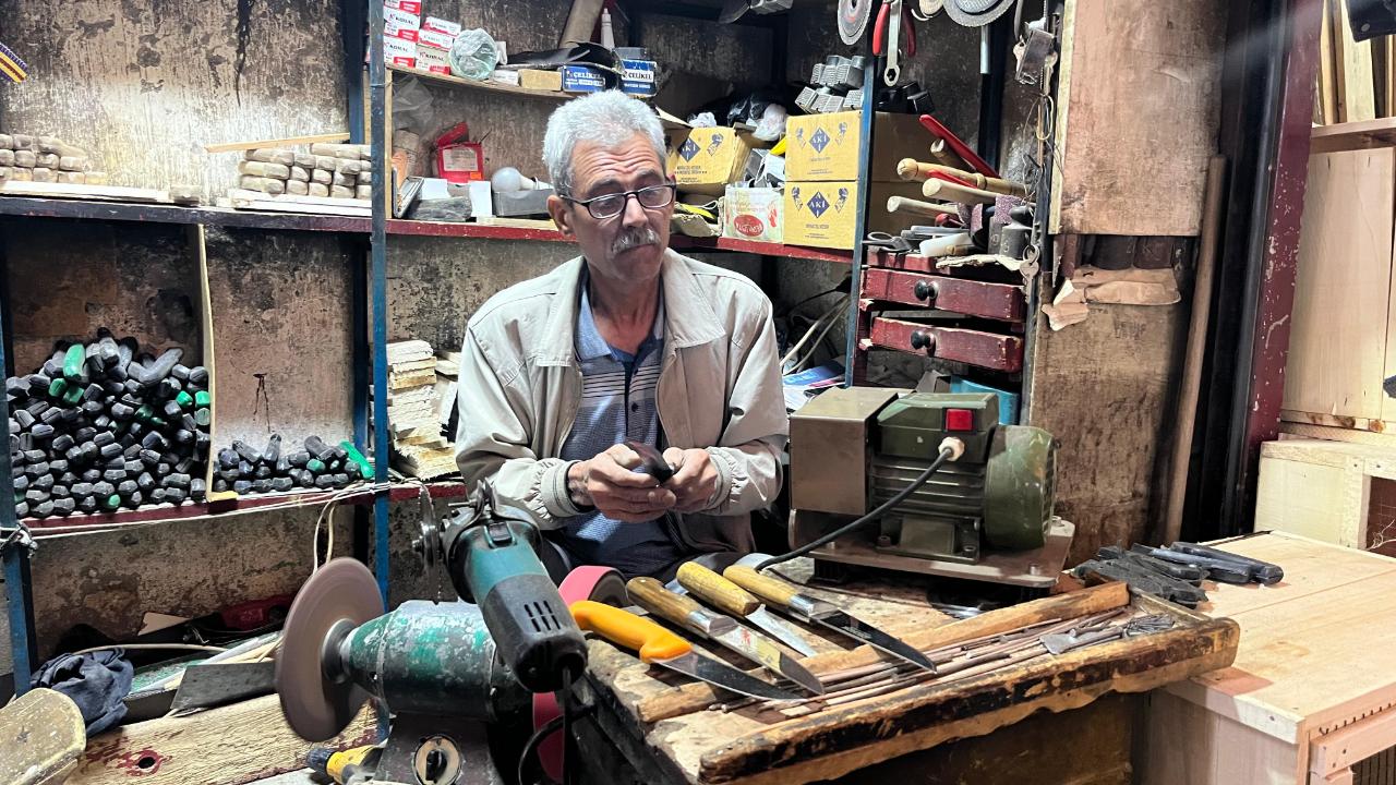 Urfa'da bıçak ustaları mesaide! Bayram öncesi yoğunluk arttı!
