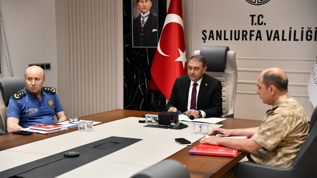 Vali Şıldak'tan bayram öncesi güvenlik ve kamu düzeni toplantısı!