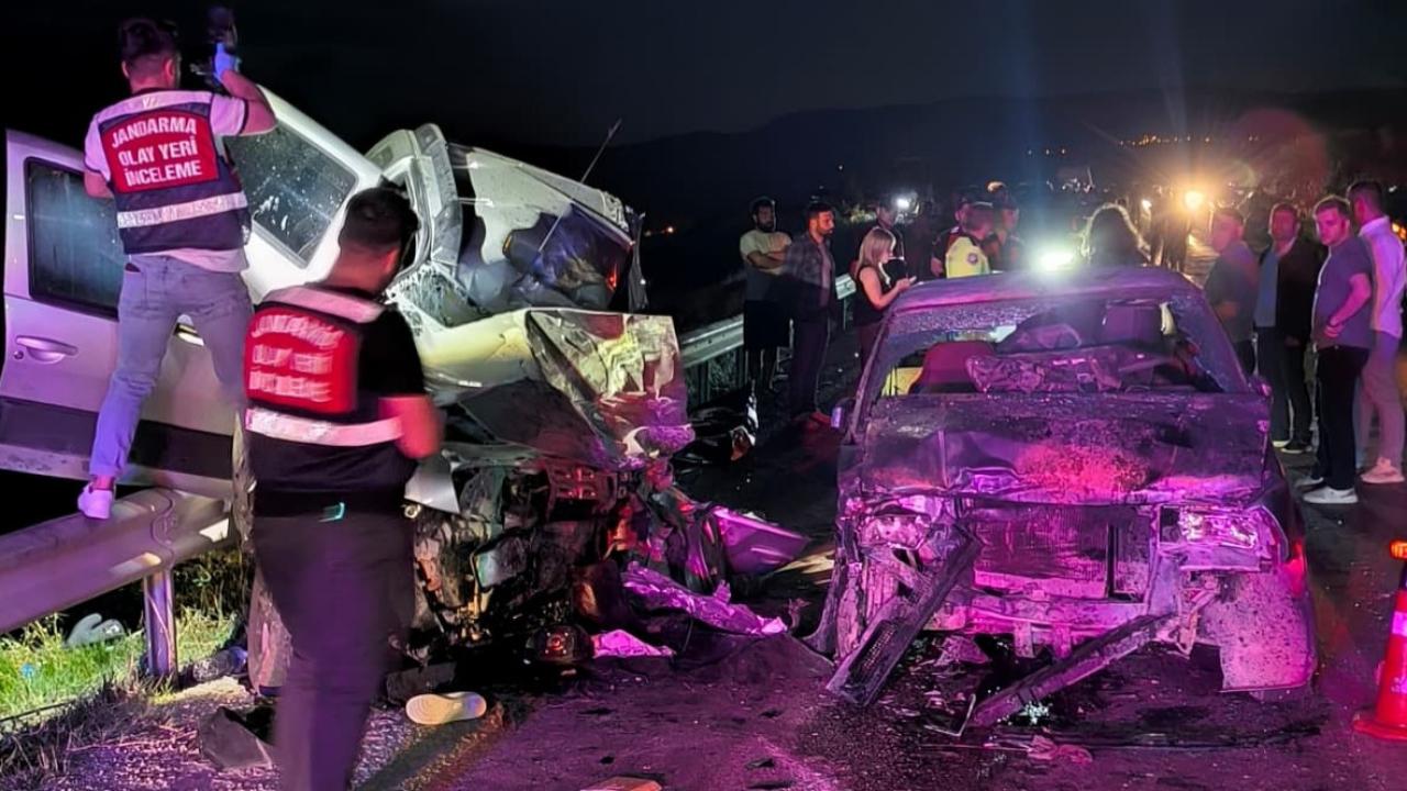 Zincirleme kazada ölü ve yaralılar var!
