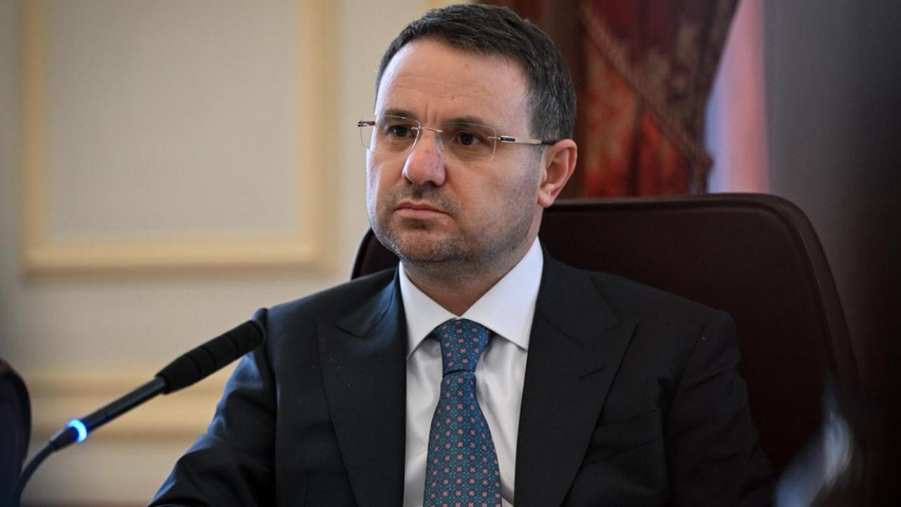Bakan Gürlek: "Ailemize 15 bin yeni çalışma arkadaşı katıyoruz"