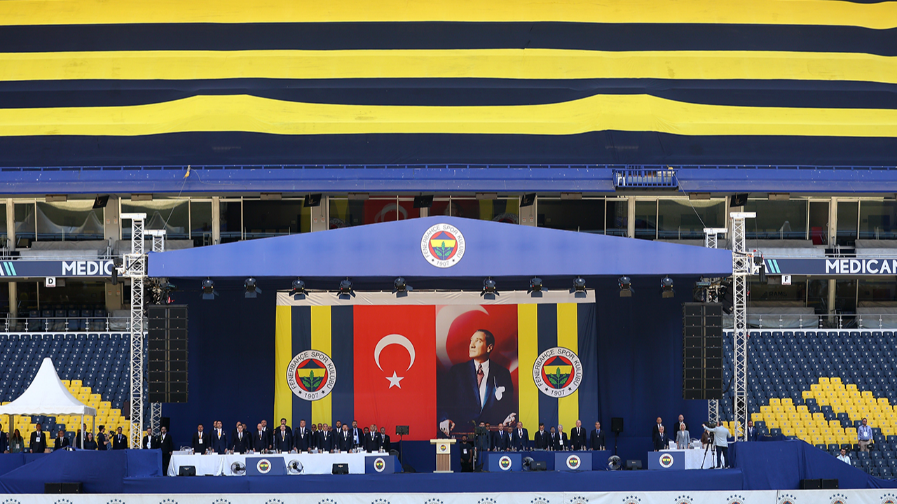 Fenerbahçe’nin olağanüstü seçimli genel kurulunda gerginlik