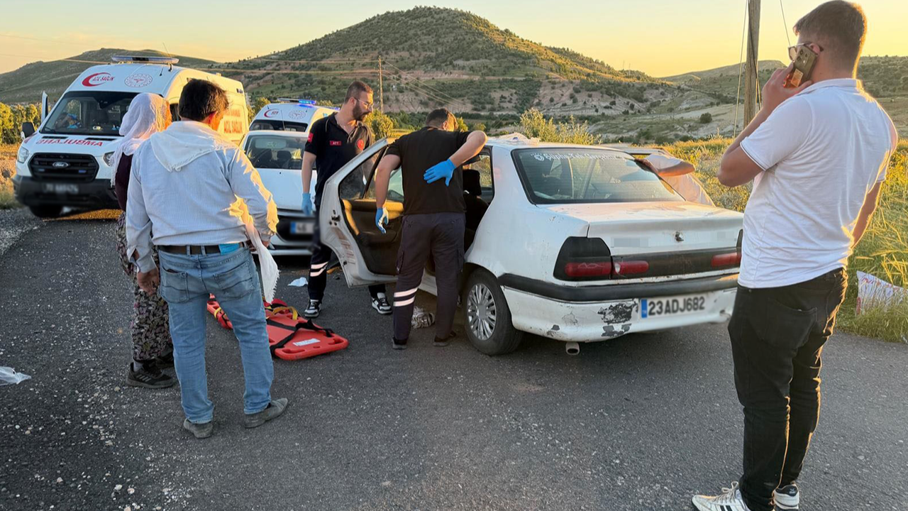 Otomobiller çarpıştı: Çok sayıda yaralı var!