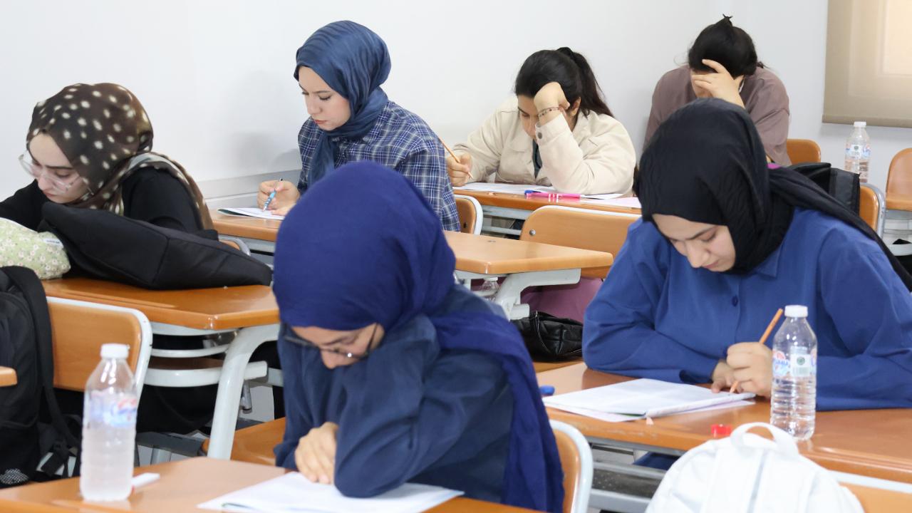 Haliliye’de gençler yks’ye seri denemelerle hazırlanıyor!
