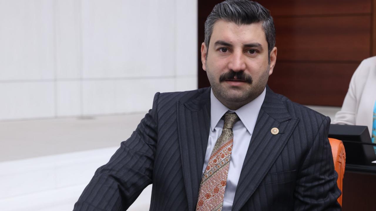Urfa Vekili Eyyüpoğlu’ndan Rahmi Koç’un 'Kürt fıkrasına' sert tepki!
