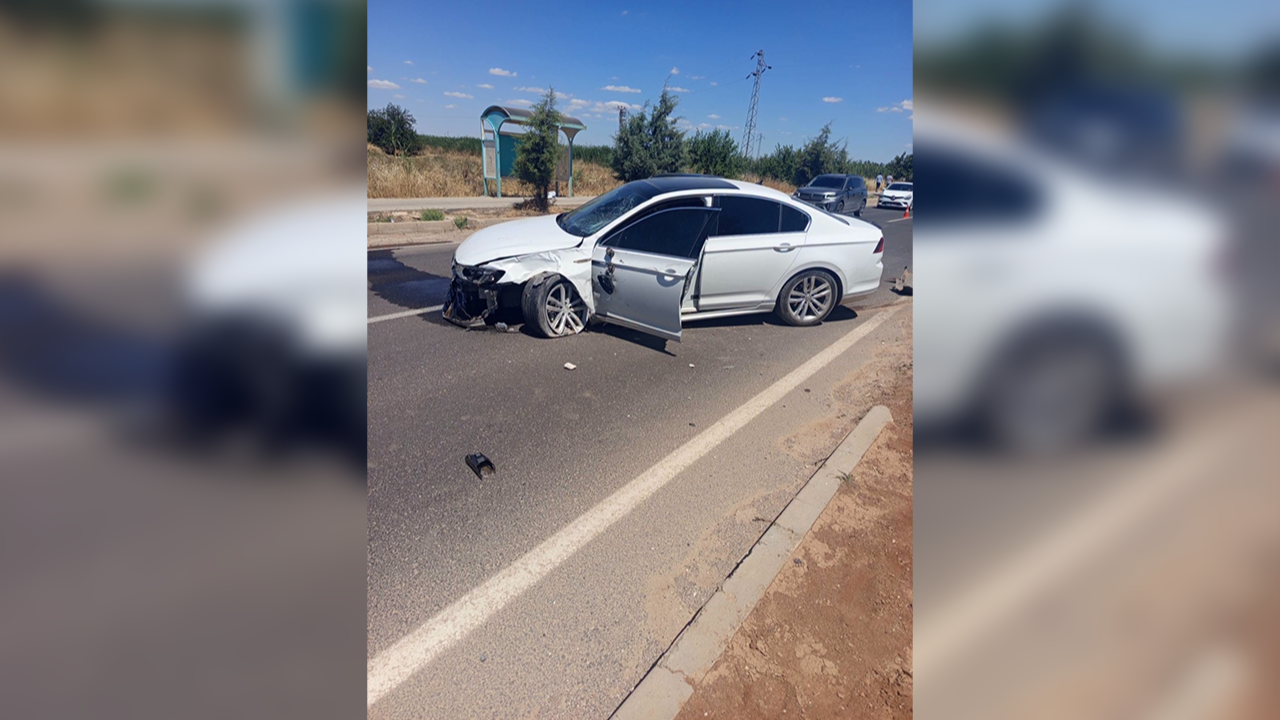 Urfa'da feci kaza: Yola savruldu!