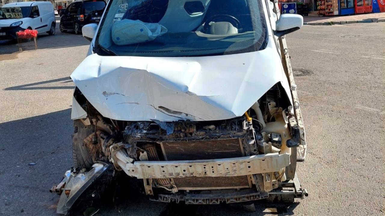 Urfa'da kaza anı kamerada! Biri ağır iki kişi yaralandı!