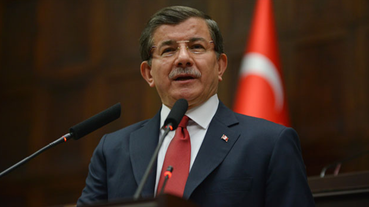 Ahmet Davutoğlu duyrudu: Siyasi faaliyetler sonlandırıldı!