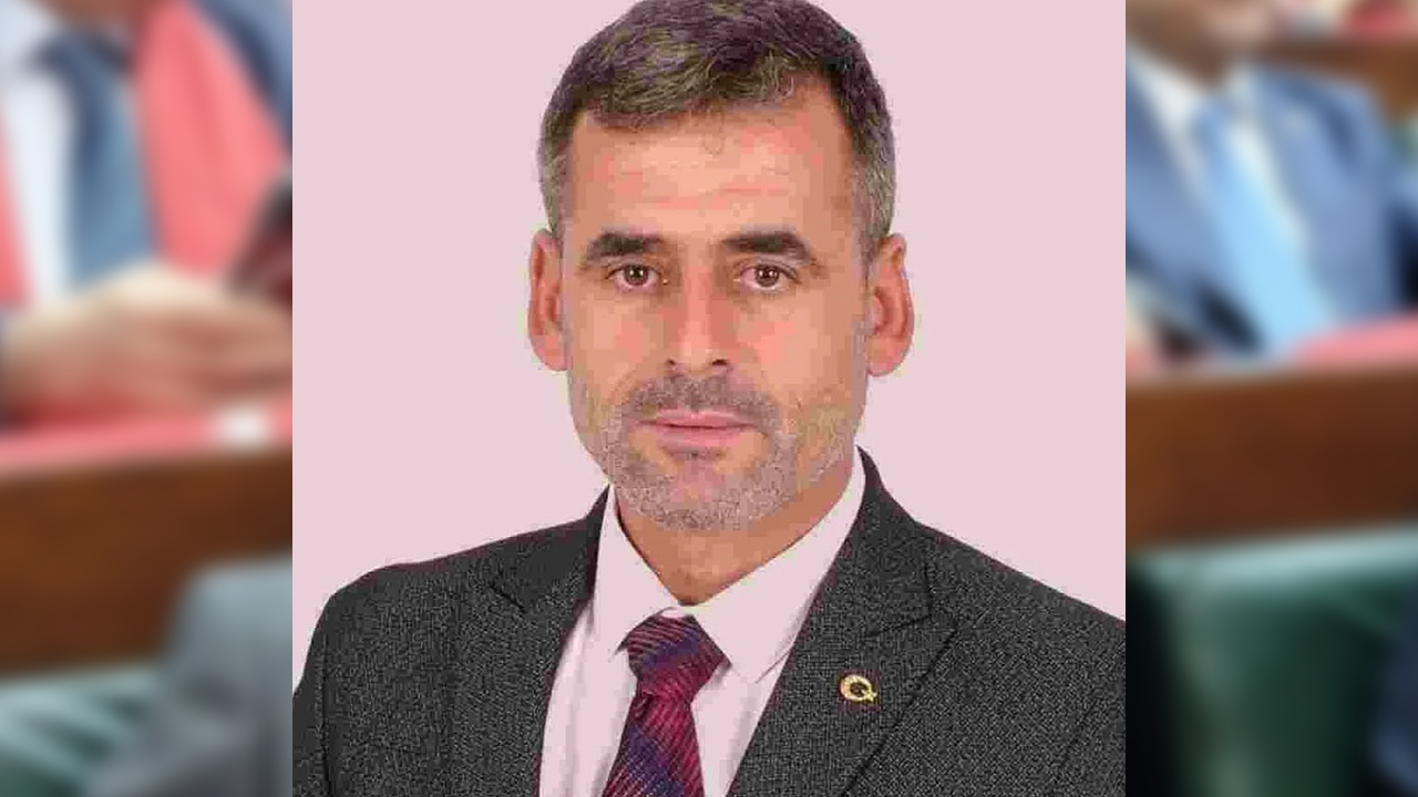 Belediye başkanına bıçaklı saldırı! Oğlu yaralandı!